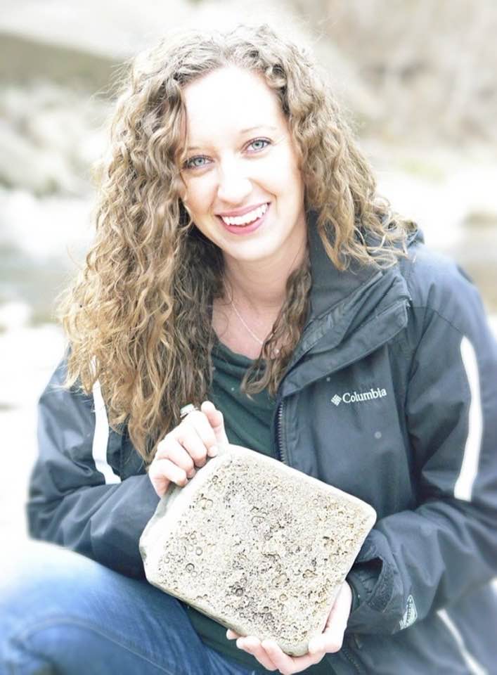 Virginia Living Museum She Sieves Sea Shells from the Sea Floor